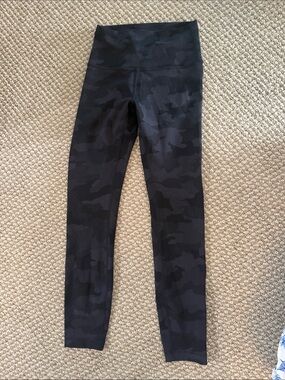 Lululemon Camo 7/8 Leggings